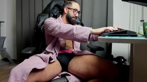 Liam online show from March 2025 06:57:01 AM