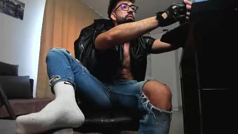 Liam online show from February 2026 07:37:01 AM