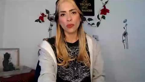 Lia Miller online show from December 2024 11:21:02 AM