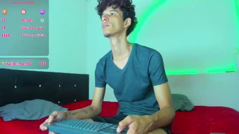 Snapshot of liammendoza98 chatting on May 2026 12:02:01 PM LIAM KAI online show from May 2026 12:02:01 PM