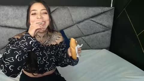 L I A M O N R O E online show from October 2025 11:56:02 AM