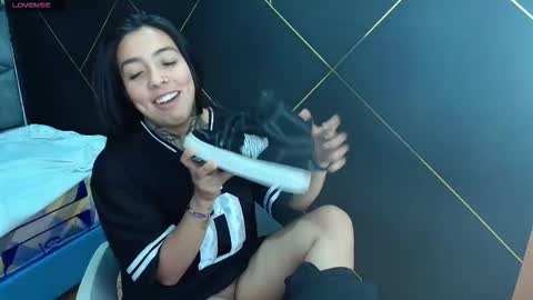 L I A M O N R O E online show from November 2025 11:54:01 AM