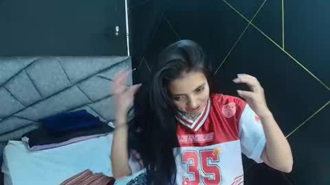 L I A M O N R O E online show from December 2025 11:59:01 AM