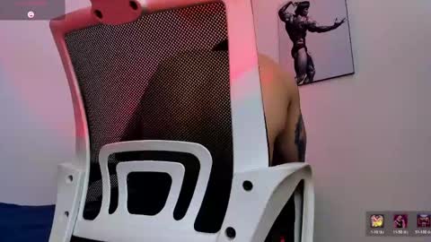 Snapshot of liamreigns_ chatting on April 2026 09:08:01 AM liam online show from April 2026 09:08:01 AM