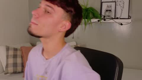 Liam Thunder online show from October 2025 08:18:01 PM