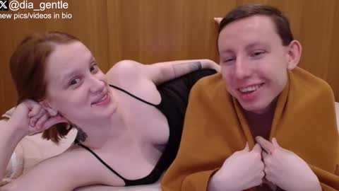 Dia and Julian online show from January 2026 04:47:01 AM