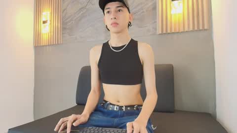 lian_cameron online show from January 2026 03:43:02 AM