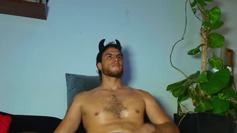 Lian Oconner online show from October 2025 02:17:02 AM