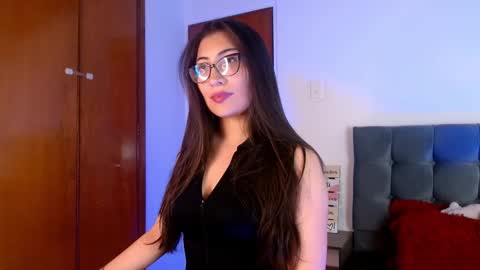 Liana  online show from September 2025 06:02:02 PM