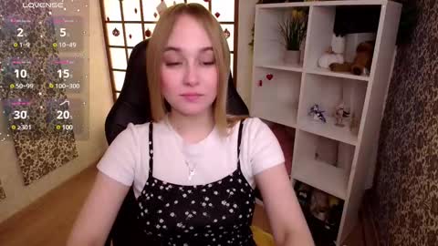 Snapshot of liana_bright chatting on January 2025 02:16:02 AM Liana online show from January 2025 02:16:02 AM