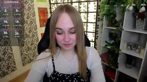 Snapshot of liana_bright chatting on March 2025 01:56:01 AM Liana online show from March 2025 01:56:01 AM