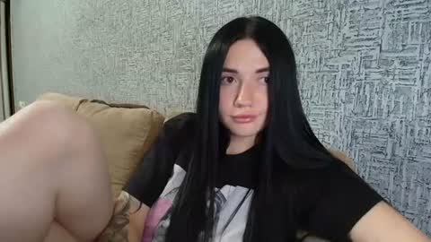 liana_diva online show from June 2026 06:01:02 PM