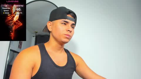 lianfox_ online show from June 2026 12:19:01 PM
