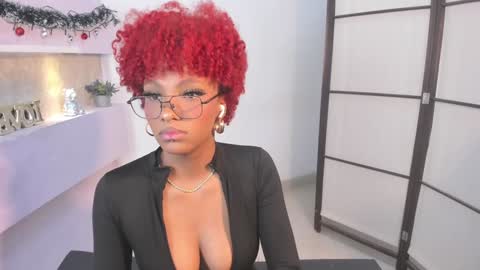 LiannaDixon online show from December 2024 01:59:02 PM