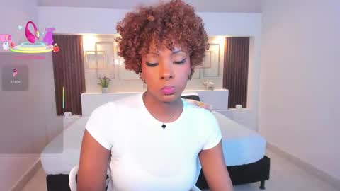 LiannaDixon online show from October 2025 07:56:01 PM