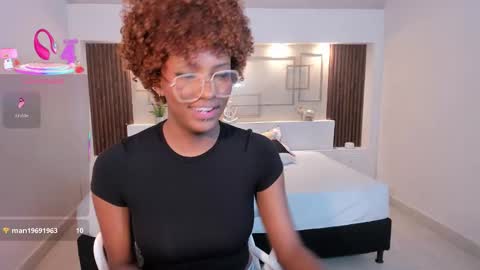 LiannaDixon online show from October 2025 08:52:01 PM