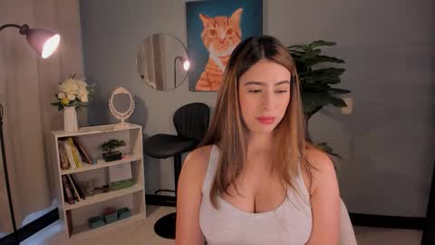 Lia online show from February 2026 01:16:01 PM