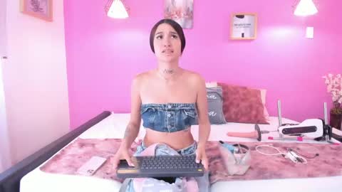 Snapshot of liapinket chatting on April 2026 01:34:02 PM liapinket online show from April 2026 01:34:02 PM