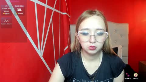 Lia Roberts online show from December 2024 12:07:02 PM