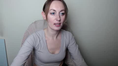 Lia online show from March 2026 01:33:02 PM