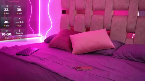 Snapshot of liasuaza chatting on March 2026 12:12:02 PM liasuaza online show from March 2026 12:12:02 PM