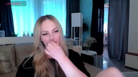 Snapshot of libby_nora chatting on February 2025 01:22:02 PM Libby online show from February 2025 01:22:02 PM