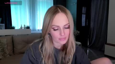 Snapshot of libby_nora chatting on February 2025 12:39:02 PM Libby online show from February 2025 12:39:02 PM