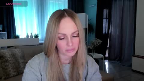 Snapshot of libby_nora chatting on February 2025 01:15:02 PM Libby online show from February 2025 01:15:02 PM