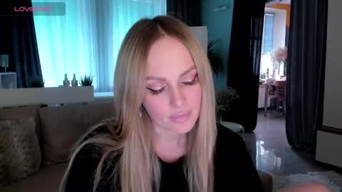 Snapshot of libby_nora chatting on February 2025 02:15:02 PM Libby online show from February 2025 02:15:02 PM