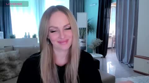 Snapshot of libby_nora chatting on February 2025 09:32:02 AM Libby online show from February 2025 09:32:02 AM