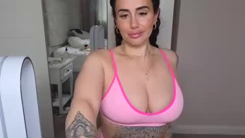 Snapshot of libbyloveheartx chatting on March 2026 07:09:02 AM Libby online show from March 2026 07:09:02 AM