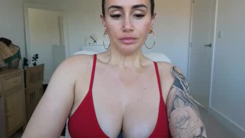 Snapshot of libbyloveheartx chatting on April 2026 12:29:02 PM Libby online show from April 2026 12:29:02 PM
