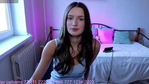Welcome guys in my room Im Claire online show from September 2025 01:15:01 PM