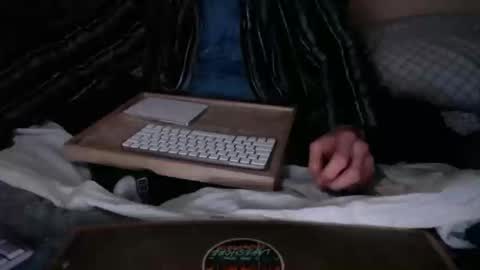 lickurlipz1 online show from January 2026 11:56:01 AM