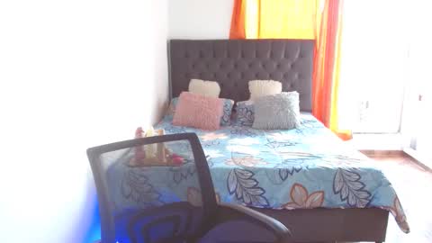 Snapshot of licy_klein chatting on May 2026 03:09:02 PM Isa online show from May 2026 03:09:02 PM