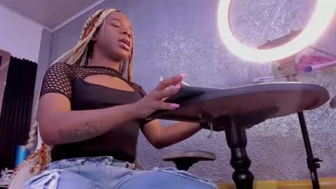 licy online show from January 2025 05:54:02 PM