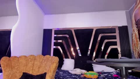 licy online show from February 2025 12:18:01 AM