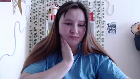 Snapshot of light_lunaa chatting on January 2025 05:26:02 AM light_lunaa online show from January 2025 05:26:02 AM