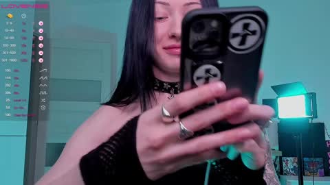 Snapshot of lightlove_iam chatting on December 2024 11:13:01 AM Bembi online show from December 2024 11:13:01 AM