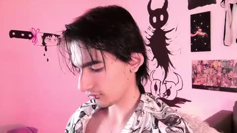 Snapshot of lightning_ezio chatting on March 2025 02:39:02 AM Ezio online show from March 2025 02:39:02 AM