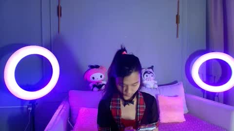 Lihn Pham online show from December 2025 03:12:03 AM