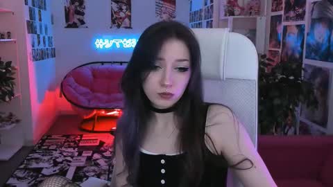 LiLu online show from November 2025 01:10:02 PM