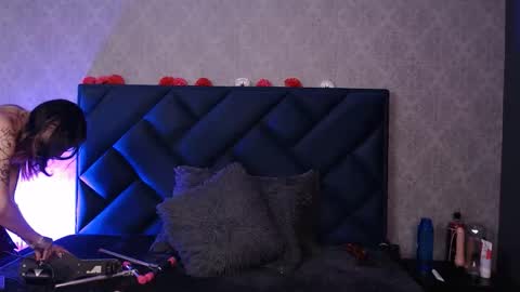 Snapshot of liia_tomson chatting on April 2026 07:05:01 PM lia online show from April 2026 07:05:01 PM