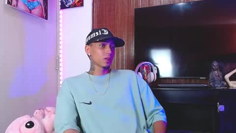 Daniel online show from November 2025 03:01:02 PM