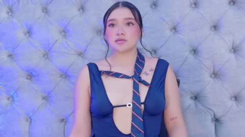 liiabloomm online show from May 2026 04:29:01 AM
