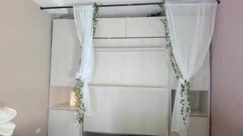         online show from December 2025 11:39:02 AM