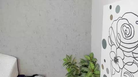 Snapshot of liil_miia chatting on March 2026 07:18:02 PM Miia online show from March 2026 07:18:02 PM