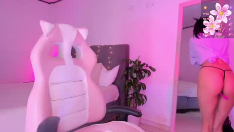 Snapshot of liittle_lollii chatting on December 2024 01:15:02 AM Lolli  Please leave a thumbs up if you like it its important to me online show from December 2024 01:15:02 AM