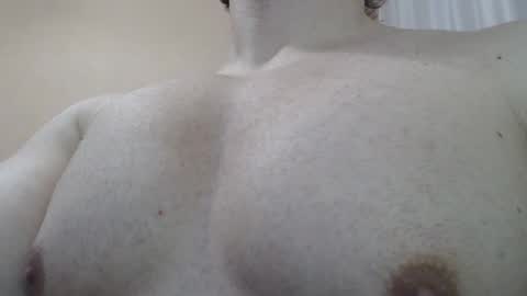 Snapshot of likwidator84 chatting on March 2026 11:28:02 AM Maximus online show from March 2026 11:28:02 AM