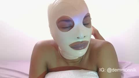 Snapshot of lil_ith chatting on July 2026 11:35:01 AM Lilith online show from July 2026 11:35:01 AM
